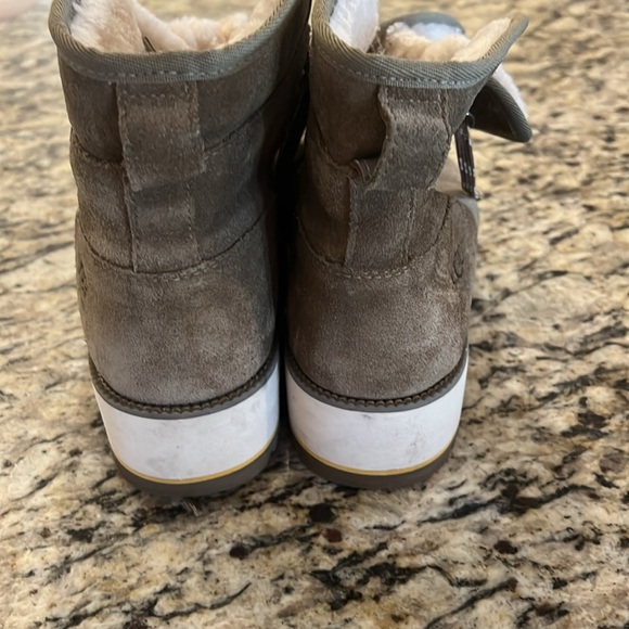 UGG Chestnut Birch Waterproof Lace-up Winter Bootie Sz 6 - Picture 5 of 13